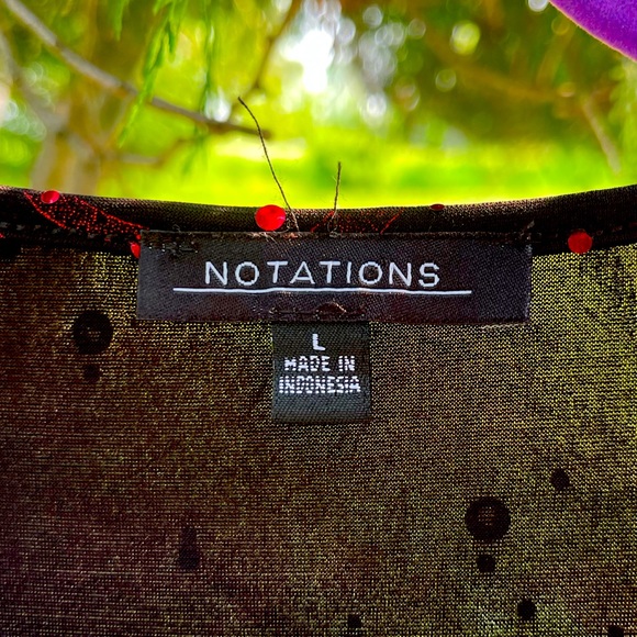 Sparkly Red Rose Pattern Ruffled Blouse - Picture 4 of 10